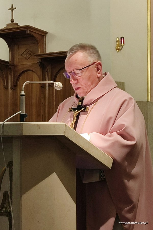 12 Niedziela - msza poranna.jpg